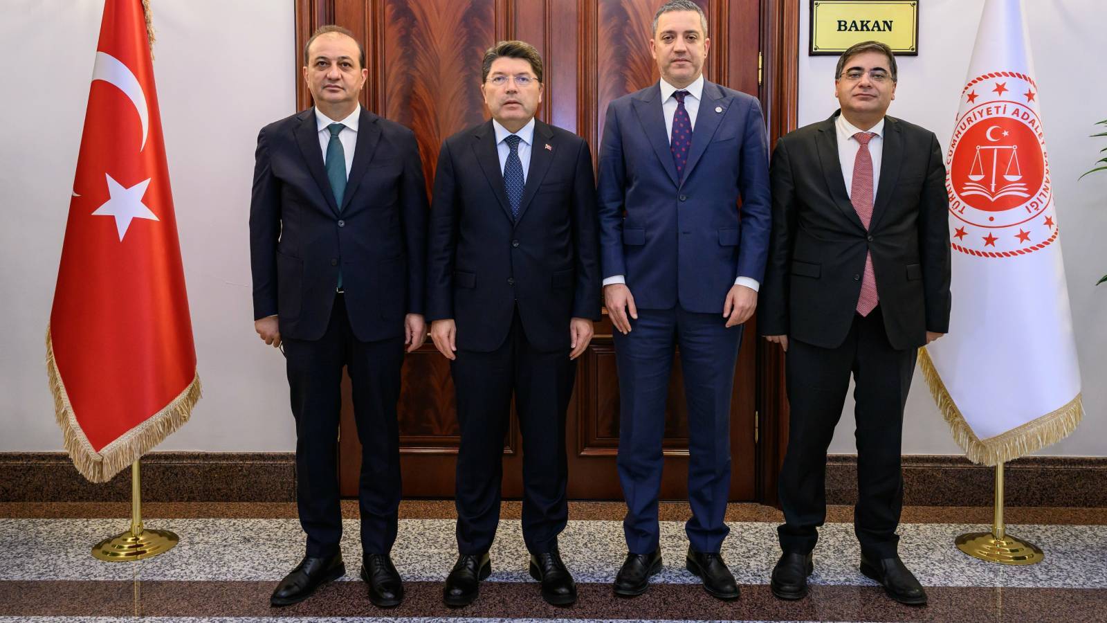 adalet bakani tunc tbb baskani erinc sagkan ile bir araya geldi AuWlfwgc