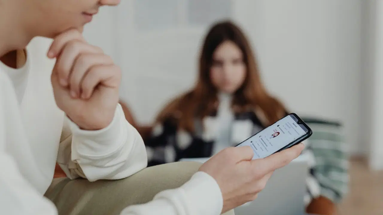 uzmanlar uyariyor dijital bagimlilik halk sagligi sorununa donusuyor 2IcO81sK.jpg