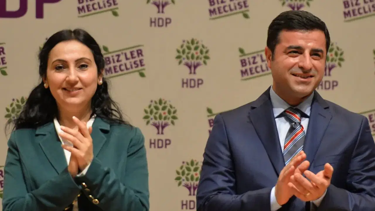 dem parti selahattin demirtas ve figen yuksekdagi ziyaret edecek cezaevi onunde aciklama yapilacak cDexYa3l.jpg