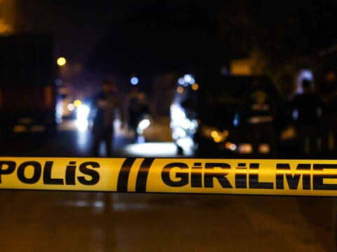 İstanbul’da sokak ortasında dehşet: Evinden çıktığı anda kurşun yağdırdılar