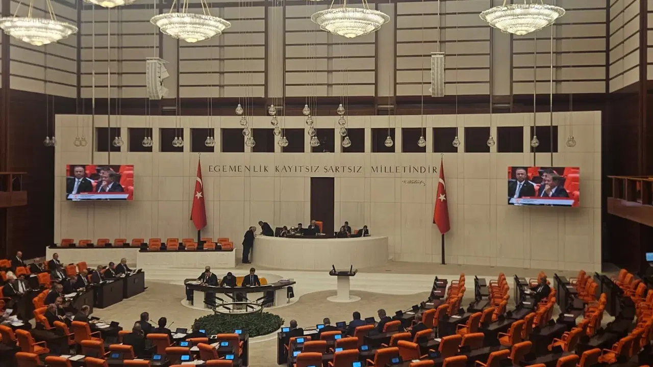 Chpli emirden akpli gule sert ahbap cikisi insanlar afad nerede diye feryat ederek olduler GQb2JrUz