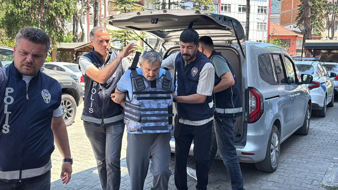 Cocugun ihbari korkunc cinayeti ortaya cikardi iUhX9xR3