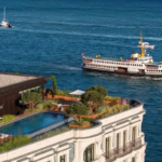 Peninsula istanbulda ic mimar zeynep fadillioglunun imzasini tasiyan kral dairesinde bogaz manzarasiyla uyumanin bedeli 3luqMWlu